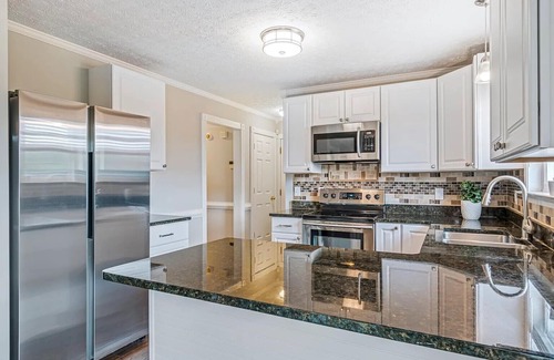 Franklin Villa | NEW Southall Country Villa Retreat mins from Southall Farm & Historic Franklin