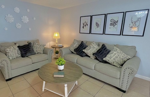 Lakeland Casa | NEW! Southeastern University Private Oasis w/ heated pool
