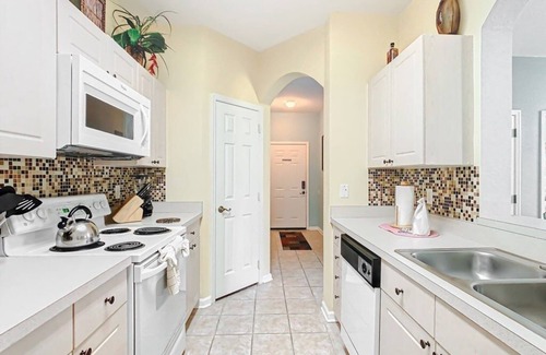 Windsor Palms Condominio | NEW! Spacious 3BR Condo Near Disney w/Resort Amenities