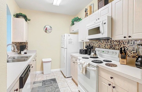 Windsor Palms Condominio | NEW! Spacious 3BR Condo Near Disney w/Resort Amenities