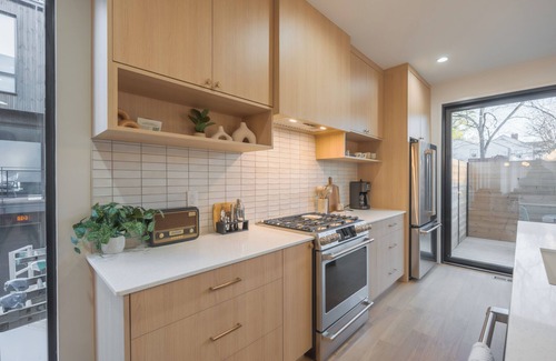 Greenville Downtown Casa | NEW Spacious 4-Story 4-bedroom Townhome Retreat in Greenville