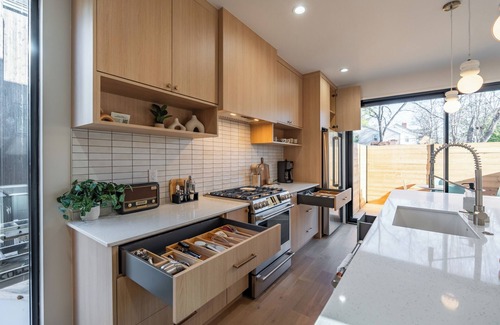 Greenville Downtown Casa | NEW Spacious 4-Story 4-bedroom Townhome Retreat in Greenville