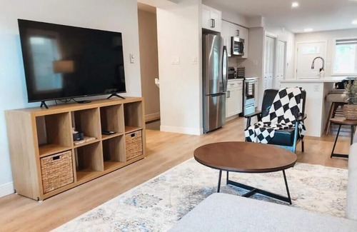 Winnipeg Condominio | New & Spacious 5 Bed / 3.5 Bath Duplex in South Osborne