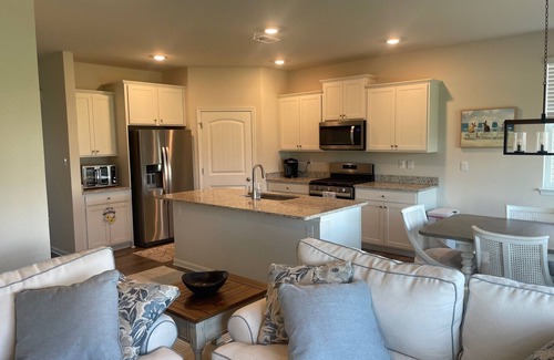 Millville Casa | New Spacious 5-bedroom 3 1/2 bath house in Millville DE near Bethany Beach.