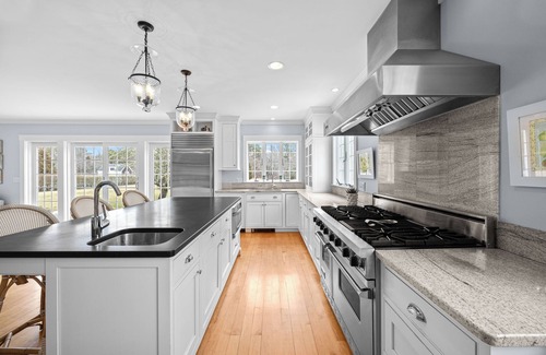 Harwich Center Casa | NEW! Spacious 5 bedroom Estate with Heated Pool in Beautiful Harwich