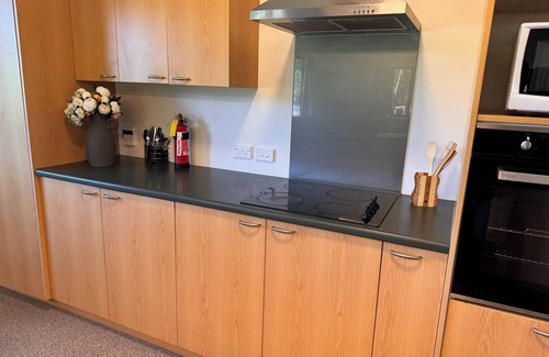 Hanmer Springs Casa | New, Spacious, Sunny, Modern w/ Mountain Views. Woodbank Retreat Hanmer Springs