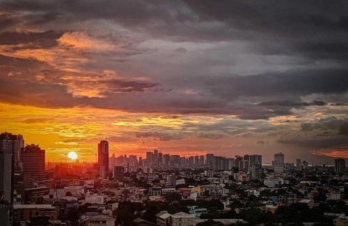 Loyola Heights Apartamento | New & Spacious Unit in QC w/Wifi & Netflix