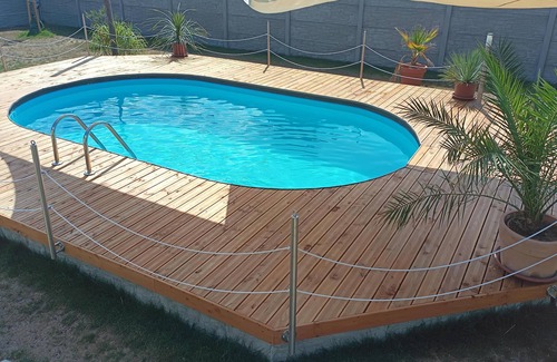 Vetschau/Spreewald Apartamento | NEW Spreewald apartment with pool