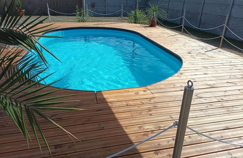 Vetschau/Spreewald Apartamento | NEW Spreewald apartment with pool