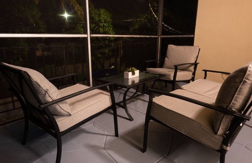 North Miami Beach Apartamento | NEW STAR 2/ Fantastic family oriented and mins away from the beaches