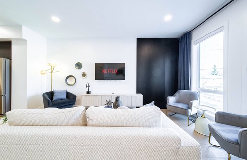 Southwest Edmonton Casa | NEW-Starry Nights Escape-King Bed-Kids Secret Rm!