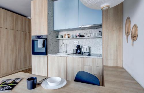 Sofia Apartamento | New Studio - 300m Subway - 10 Mins City Centre