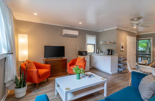 Kill Devil Hills Cabaña | New Studio Charming cottage close to the beach & woods in Kill Devil Hills, NC.