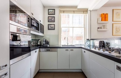 Abingdon Casa | NEW Stunning 5BD Mews House