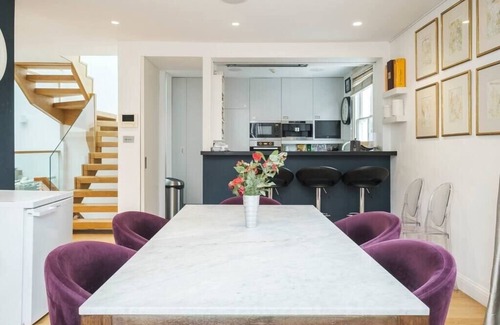 Abingdon Casa | NEW Stunning 5BD Mews House