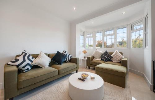 Finchley Church End Apartamento | New Stunning Modern 2 Bedroom Apartment in Mill Hill next to Train Station!
