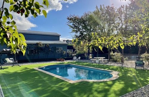 Tyabb Cabaña | *NEW* STUNNING Peninsula 'Poplar Cottage' close to beaches/wineries