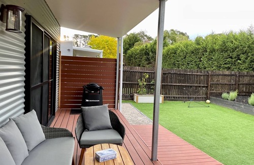 Tyabb Cabaña | *NEW* STUNNING Peninsula 'Poplar Cottage' close to beaches/wineries