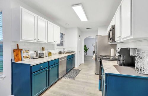 Allen Casa | New & Stylish 4BR/3BA Getaway-Peaceful Modern home