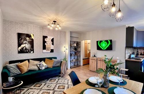 Narva Apartamento | New Stylish Apt City Center Self Check-in