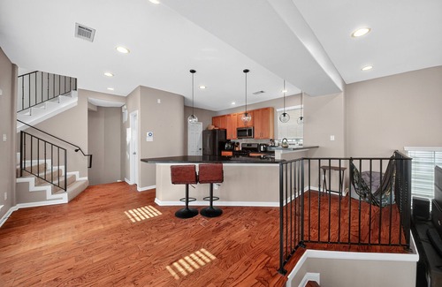 Shady Acres Casa | NEW! Stylish Houston Heights House