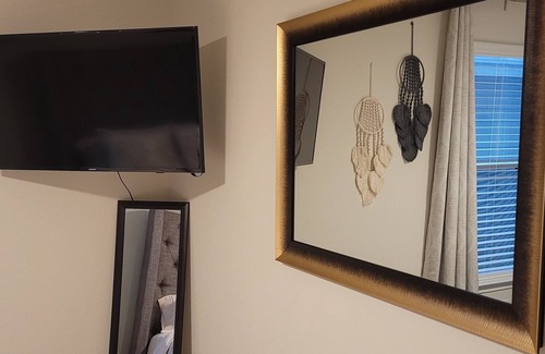 Missouri City Casa | New Stylish Mother-In-Law Suite With Full Bath 💫