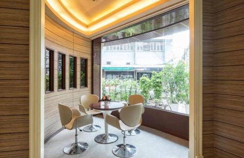 Pom Prap Sattru Phai Complejo | New Suanmali Hotel