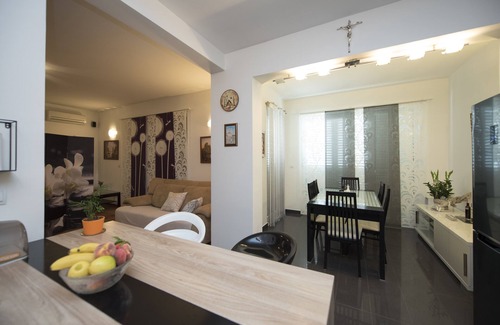 Solin Casa | * NUEVO * Villa de verano con piscina privada en Solin, a 6 km del centro de la ciudad de Split
