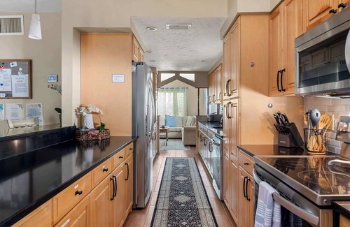 Palma Sola Casa | NEW! Sunshine Getaway! Heated Pool, Hot Tub, Games