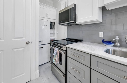 Panama City Beach Cabaña | NEW The Beach Cottage! Walk to Alys & Rosemary Pool and Beach. 2 bikes included