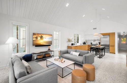 Historic Ybor Casa | NEW! The Humidor - 2 Epic, Luxury Ybor Townhomes, Steps to 7th Ave