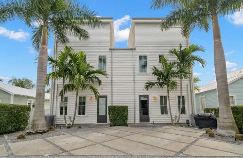 Historic Ybor Casa | NEW! The Humidor - 2 Epic, Luxury Ybor Townhomes, Steps to 7th Ave