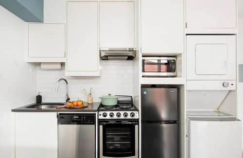 Poncey-Highland Apartamento | NEW The Layla: Rooftop Walkable Downtown