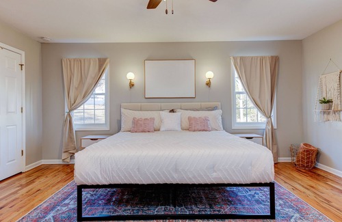 Candler Casa | NEW! The Meadow Lounge & Spa | 10 Mins to Downtown