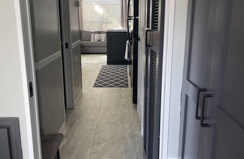 Keeling Casa | New Tiny Home 4 miles to VIR & close to Hyco Lake