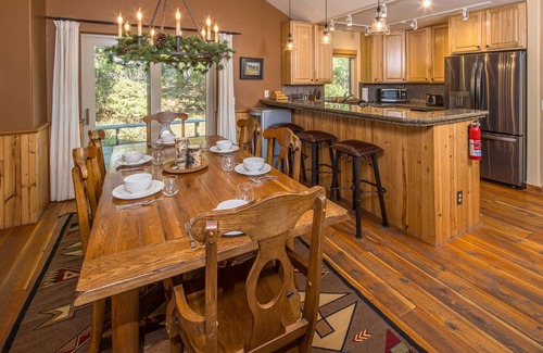 Big Sky Chalet De Esquí | New to Market! Big Sky Town Center Home