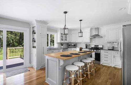 Skaneateles Casa | New to Rental market-3 Bed/2.5 Bath-Pet Friendly!