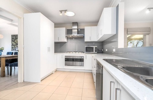 Dickson Apartamento | New to VRBO: 4BR/2BA House Nestled in a Quiet Spot in Dickson