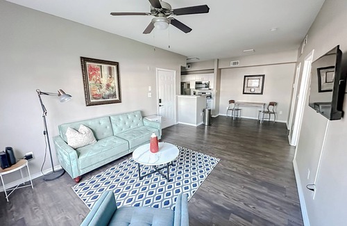 South Side Apartamento | New to Vrbo Sleepover Cozy 1BD/1BA + Gym - Corpus Christi