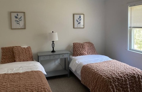 Morrisville Casa | NEW to VRBO! Spacious 3 BR with Mansfield views near Stowe