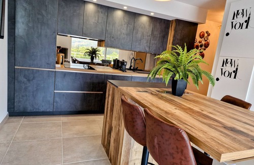 Die Apartamento | New top floor apartment with large terraces and breathtaking mountain views