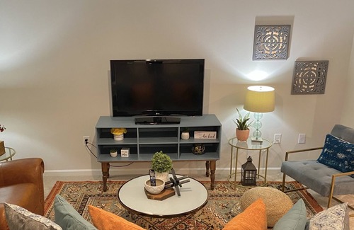 Durham Casa | New Townhome beautiful & cozy 3br