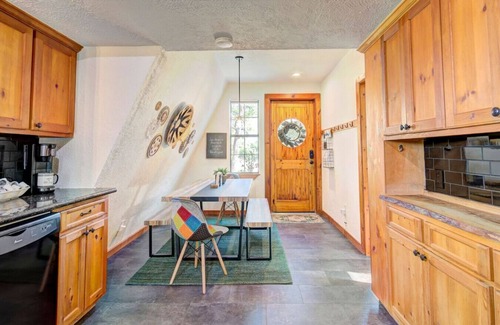 Wimberley Casa | NEW Treehouse at Link Lane 2 Acres w Hot Tub
