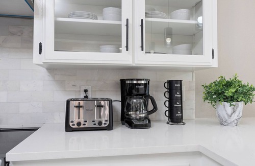 Conway Casa | New! Trendy & Modern Home w/2 Car Garage