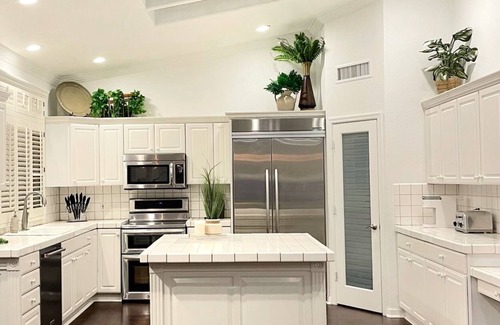 Paradise Park Vista Casa | *NEW* Tulum-Themed Home with Pool and Putting Green! 5 mins from TPC Golf Course