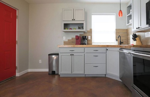 Canon City Casa | New · Unique 2-bedroom retreat in Cañon City