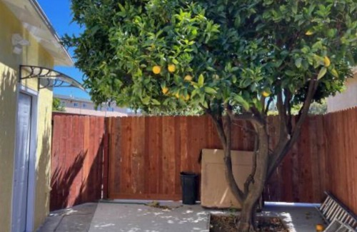 San Leandro Casa | New Unit in Convenient Location