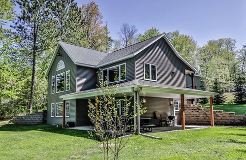 Phelps Casa | NEW! Up Nort' has it all!