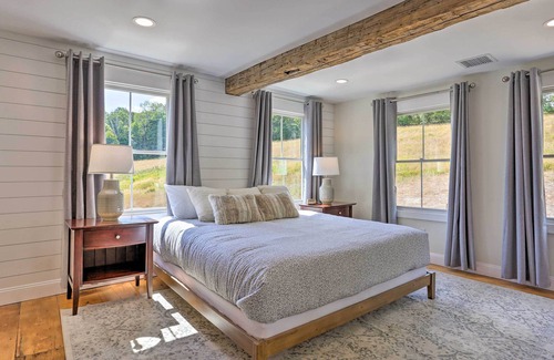 Westtown Otro | New! Updated Hudson Valley Farmhouse near Legoland and more