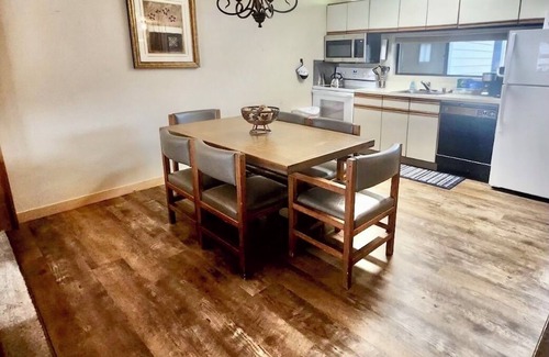 Champion Condominio | Ski In, Ski Out Slopeside Condo - Limpio, acogedor, cálido, fabuloso
